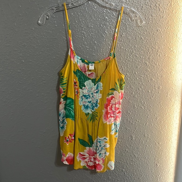 Old Navy Tank - Picture 1 of 3